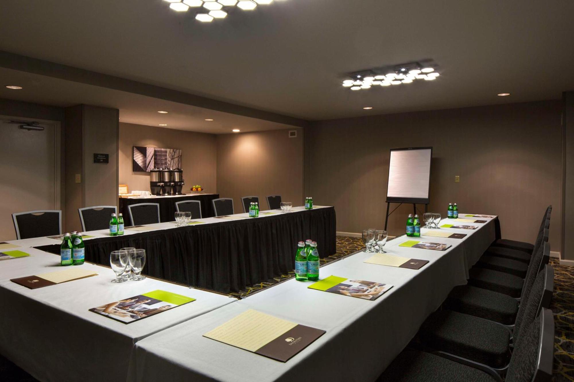 Doubletree By Hilton Newark-Fremont Hotel Luaran gambar